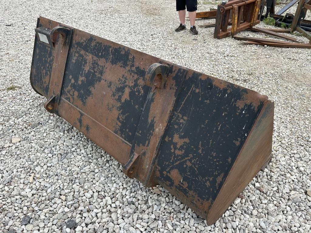  Łyżka JCB 2.2 m Ďalšie nakladače, rýpadlá a príslušenstvo