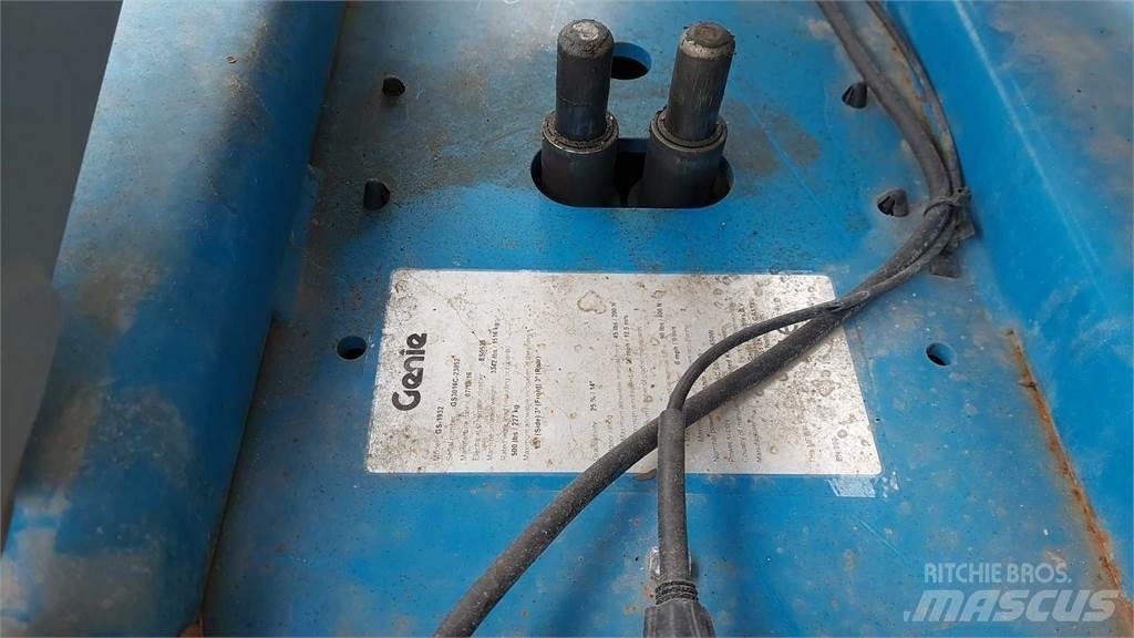 Genie GS1932 Nožnicové zdvíhacie plošiny