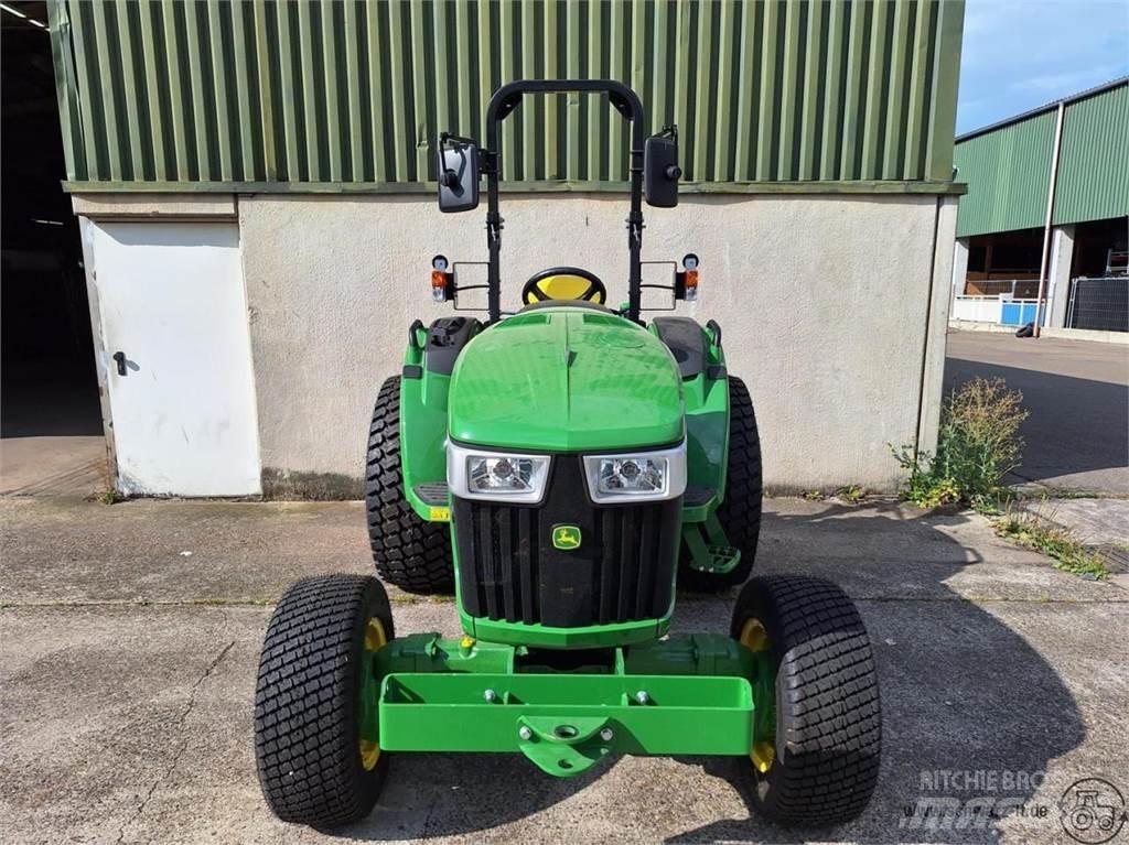 John Deere 4052M Kompaktné traktory