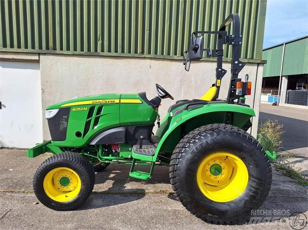 John Deere 4052M Kompaktné traktory