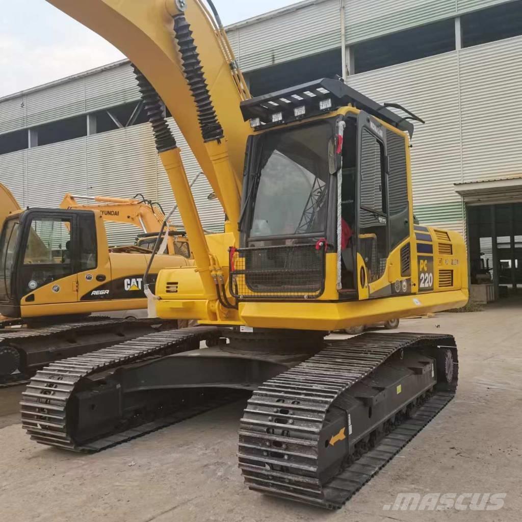 Komatsu PC 220-8 Pásové rýpadlá