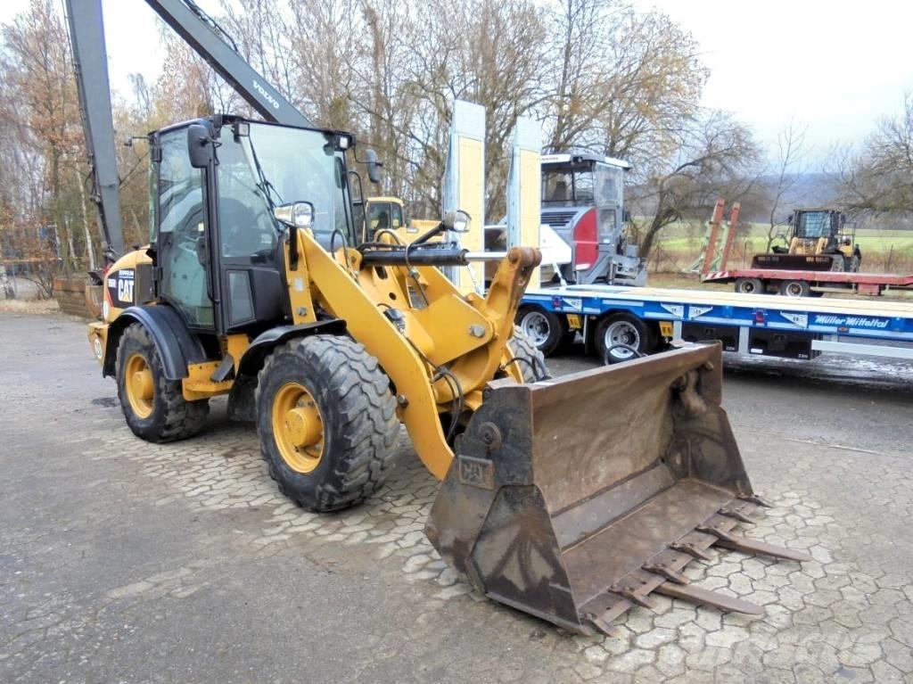 CAT 906 H 2 Kolesové nakladače