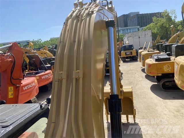 CAT 330 GC Pásové rýpadlá