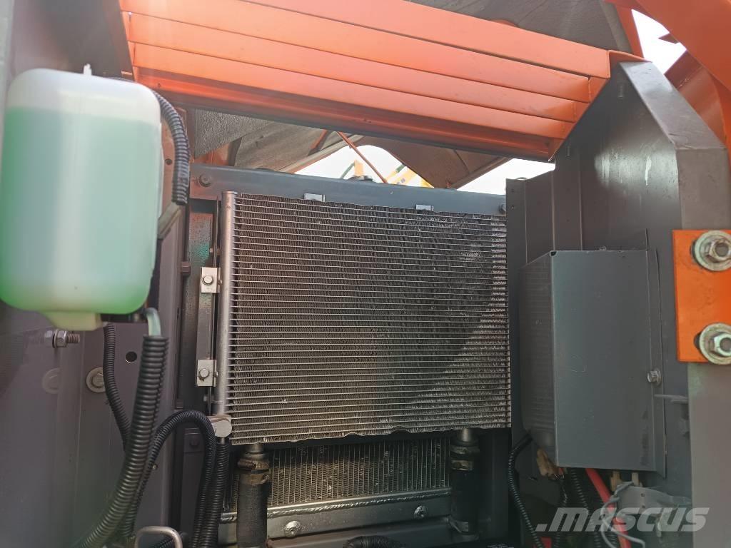 Hitachi ZX 70 Midi rýpadlá 7 t - 12 t