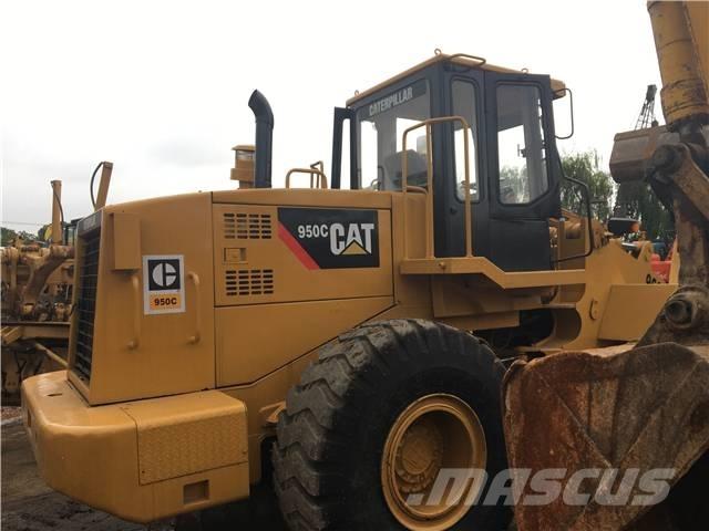 CAT 950C Kolesové nakladače
