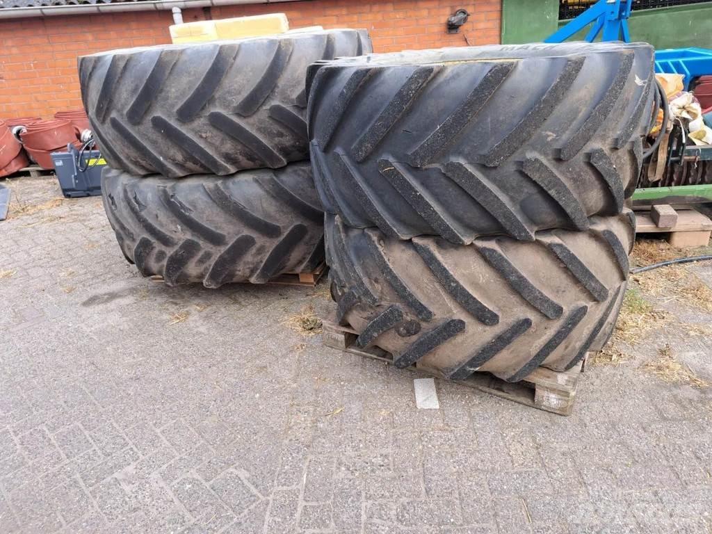 John Deere 7930 Traktory