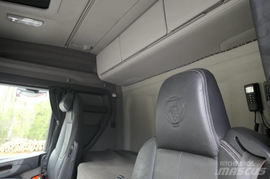Scania R500 B6x2*4NB Hákový nosič kontajnerov