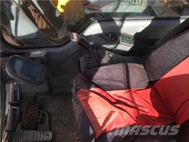 Volvo EC210B Pásové rýpadlá