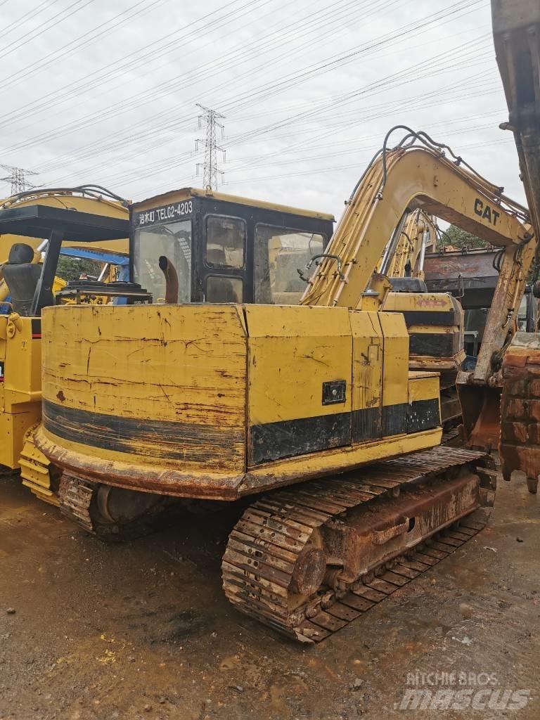 CAT E 70 B Pásové rýpadlá
