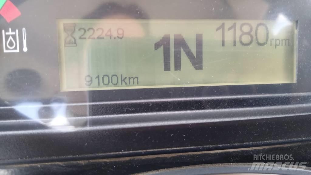 CAT 907 M Kolesové nakladače
