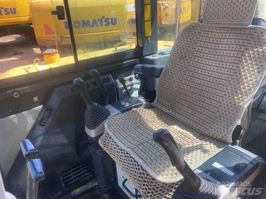 Komatsu PC56 Pásové rýpadlá