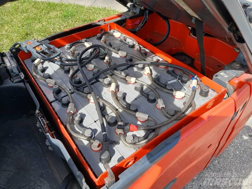 Linde E16-02 Akumulátorové vozíky