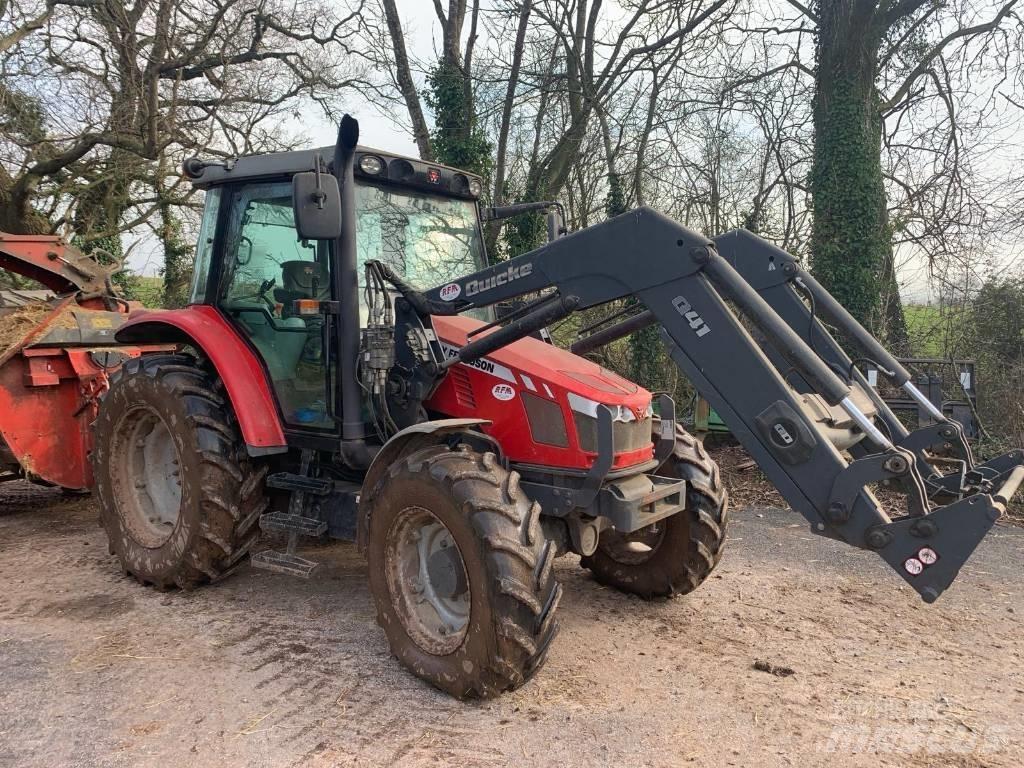 Massey Ferguson 5440 Traktory