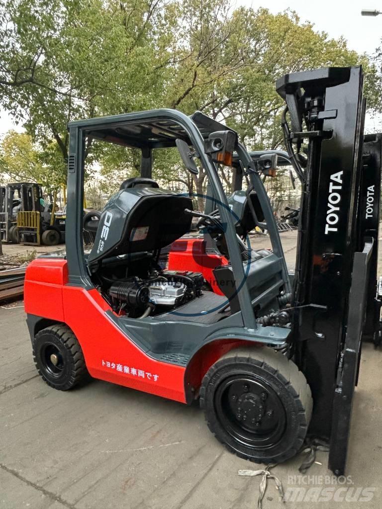 Toyota FDZN 30 Dieselové vozíky