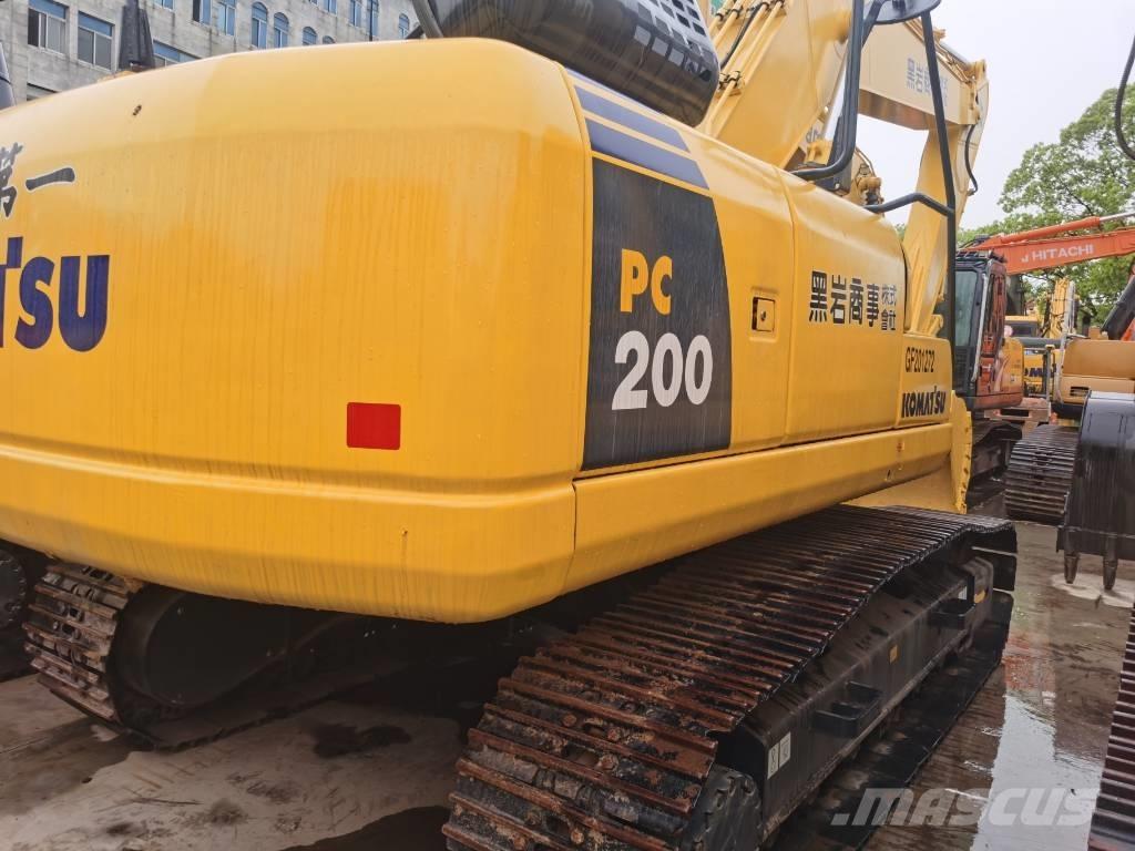 Komatsu PC 200-8 Pásové rýpadlá