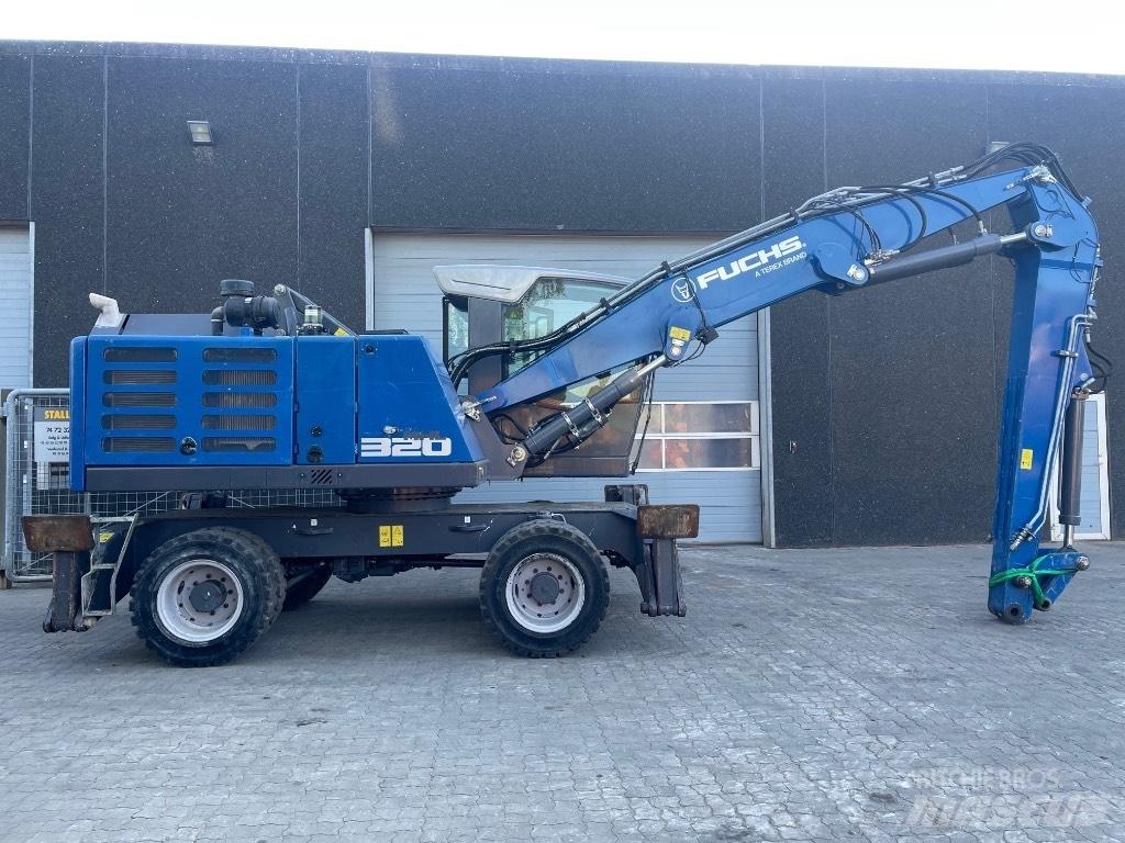 Fuchs MHL320F Stroje pre manipuláciu s odpadom