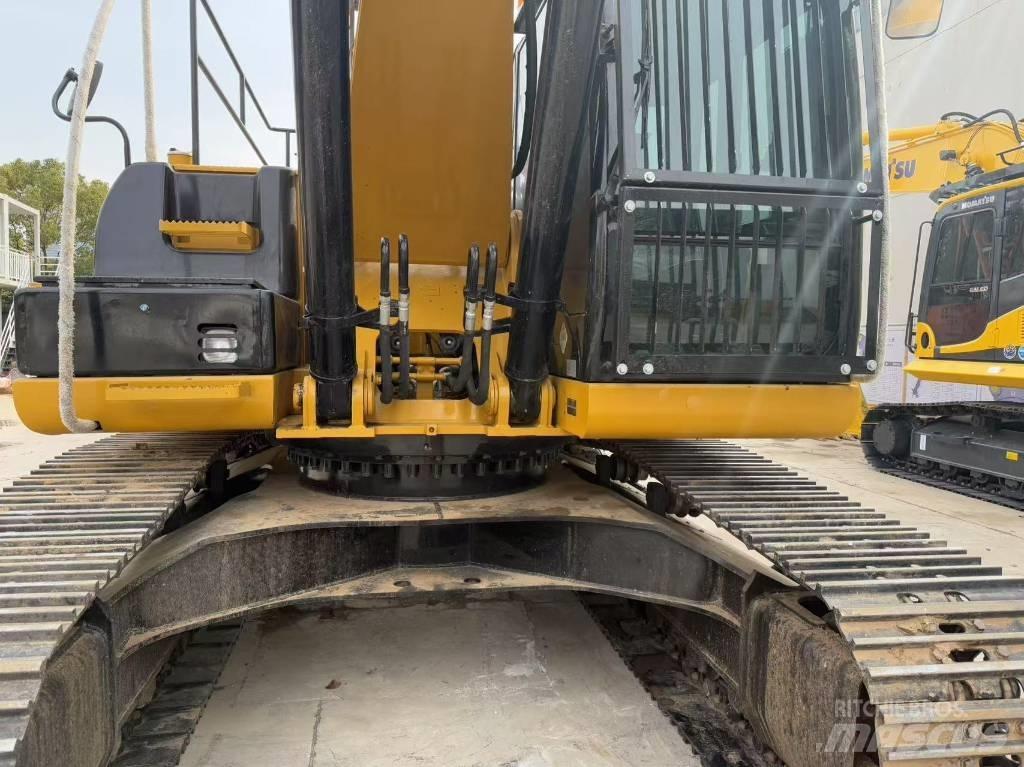 CAT 330D2L Pásové rýpadlá