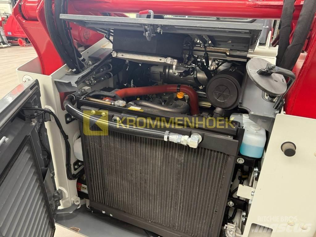 Takeuchi TL 12V-2 Šmykom riadené nakladače