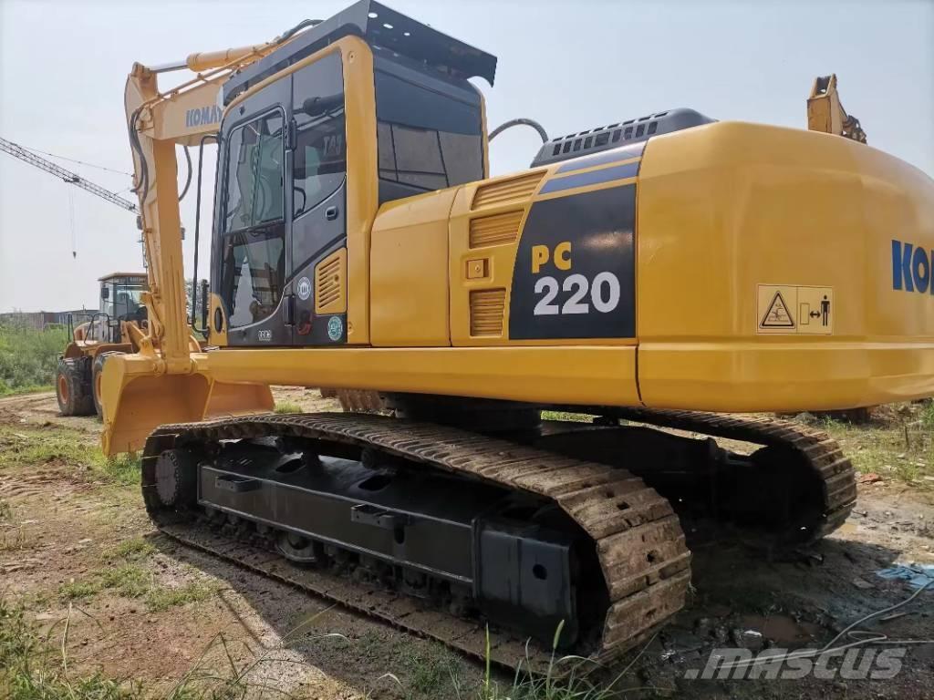 Komatsu PC 220-8 Pásové rýpadlá
