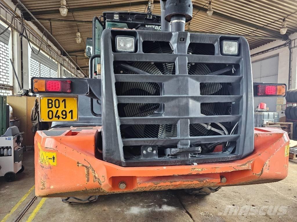 Hitachi ZW180-6 Kolesové nakladače
