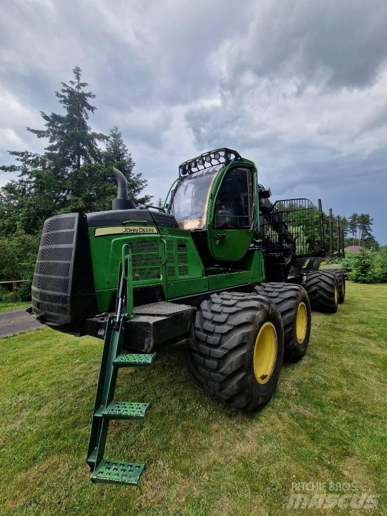 John Deere 1110G Lesné traktory