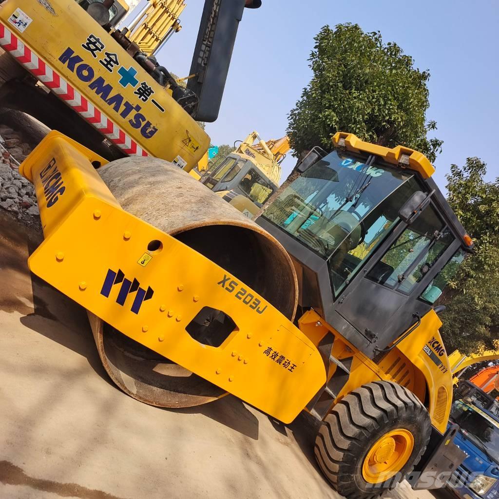 XCMG XS 202 J Ťahačové valce