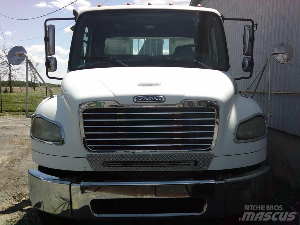 Freightliner M2 Nákladné vozidlá bez nadstavby