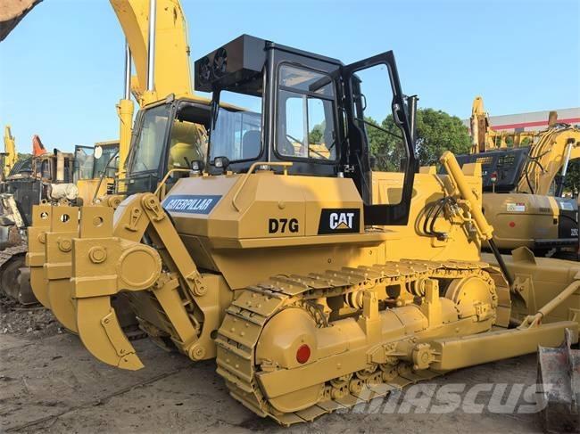 CAT D 7 G Pásové dozéry