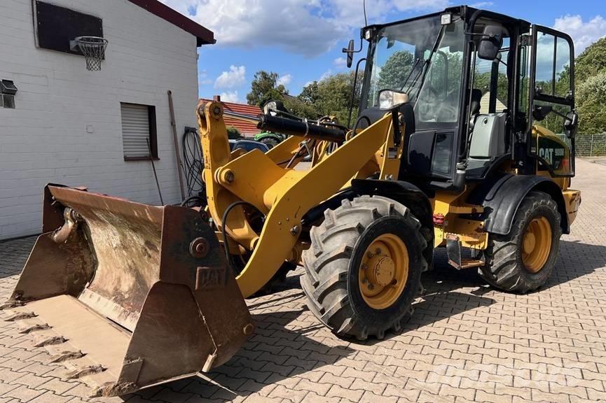 CAT 908M Radlader Kolesové nakladače