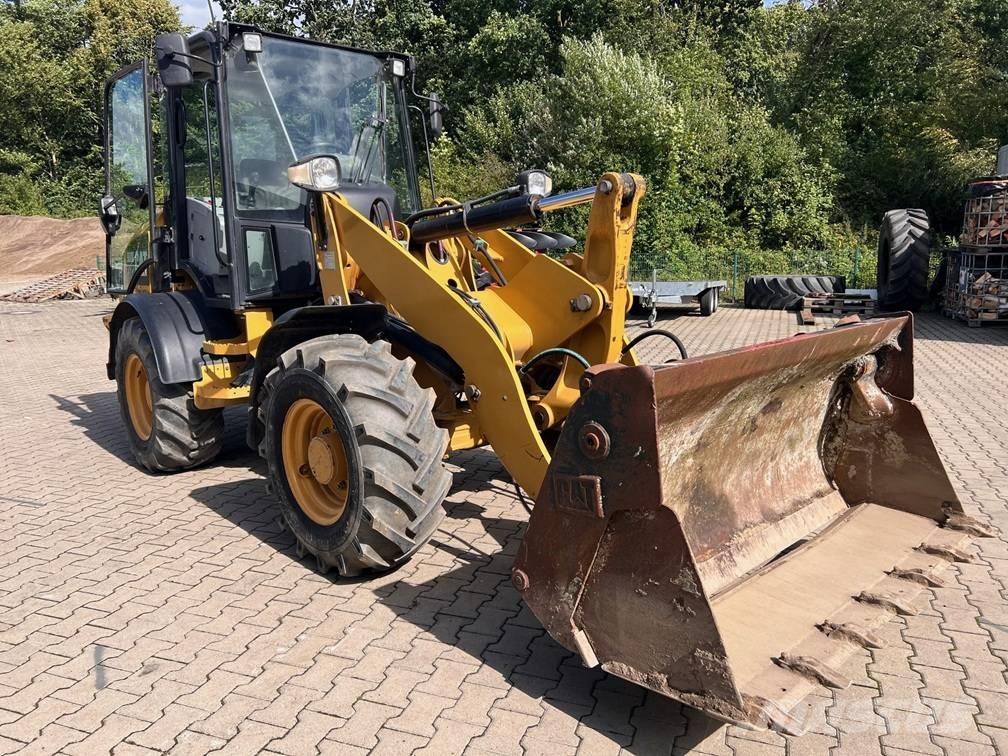 CAT 908M Radlader Kolesové nakladače