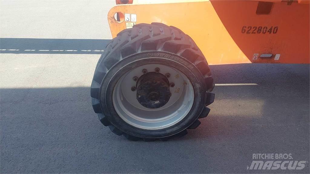 JLG 860SJ Teleskopické plošiny