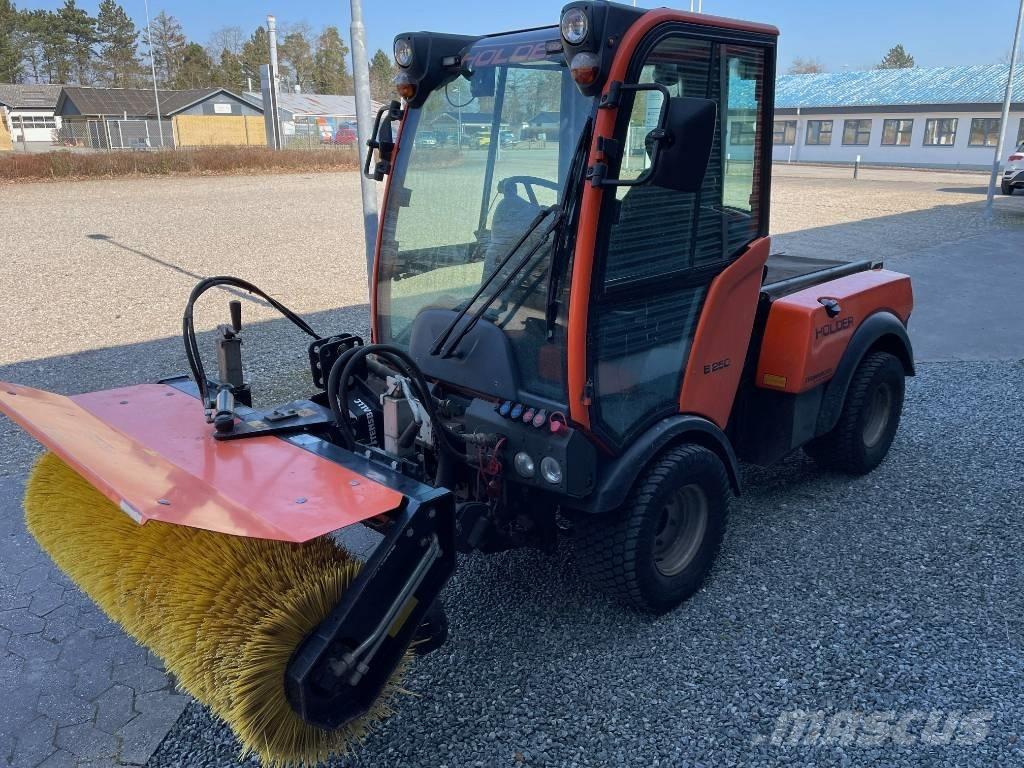 Holder B250 Kompaktné traktory