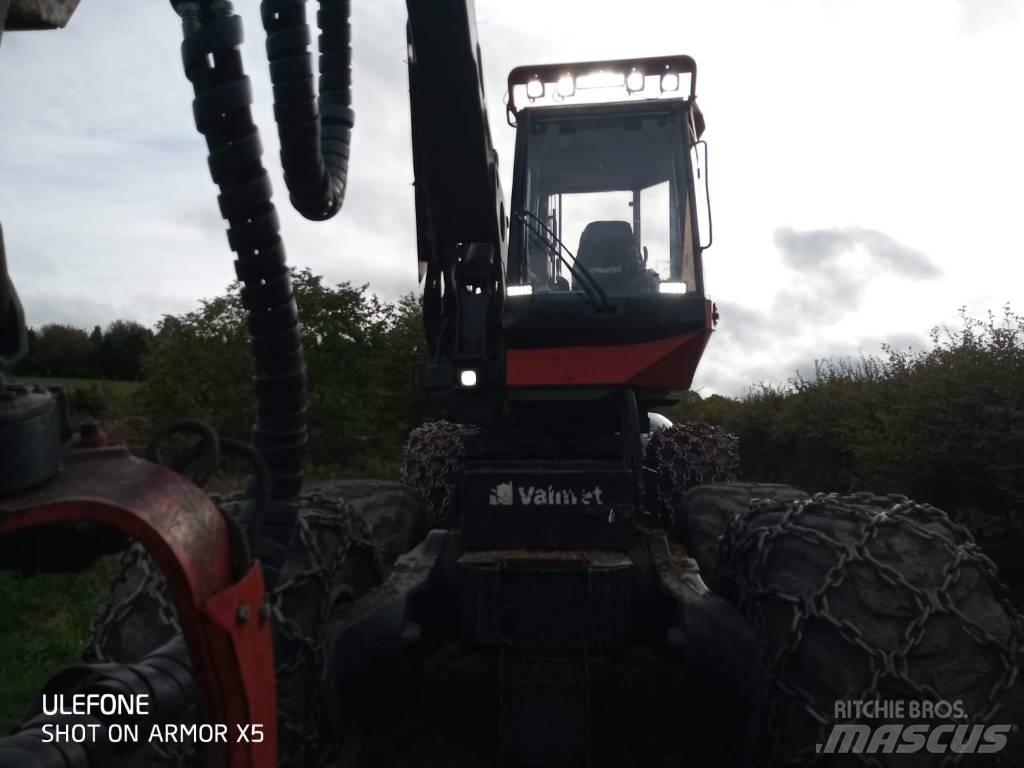 Komatsu 911 Harvestory