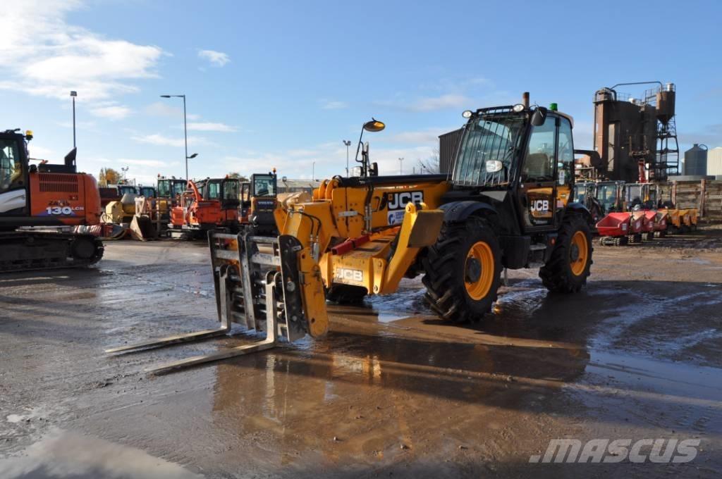 JCB 540-140 Teleskopické manipulátory