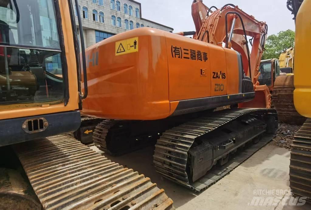 Hitachi ZX 210 Pásové rýpadlá