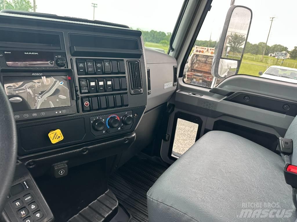 Mack MD7 Smetiarske vozidlá