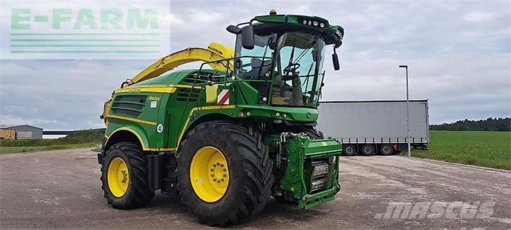 John Deere 8400 Samochodné kosačky