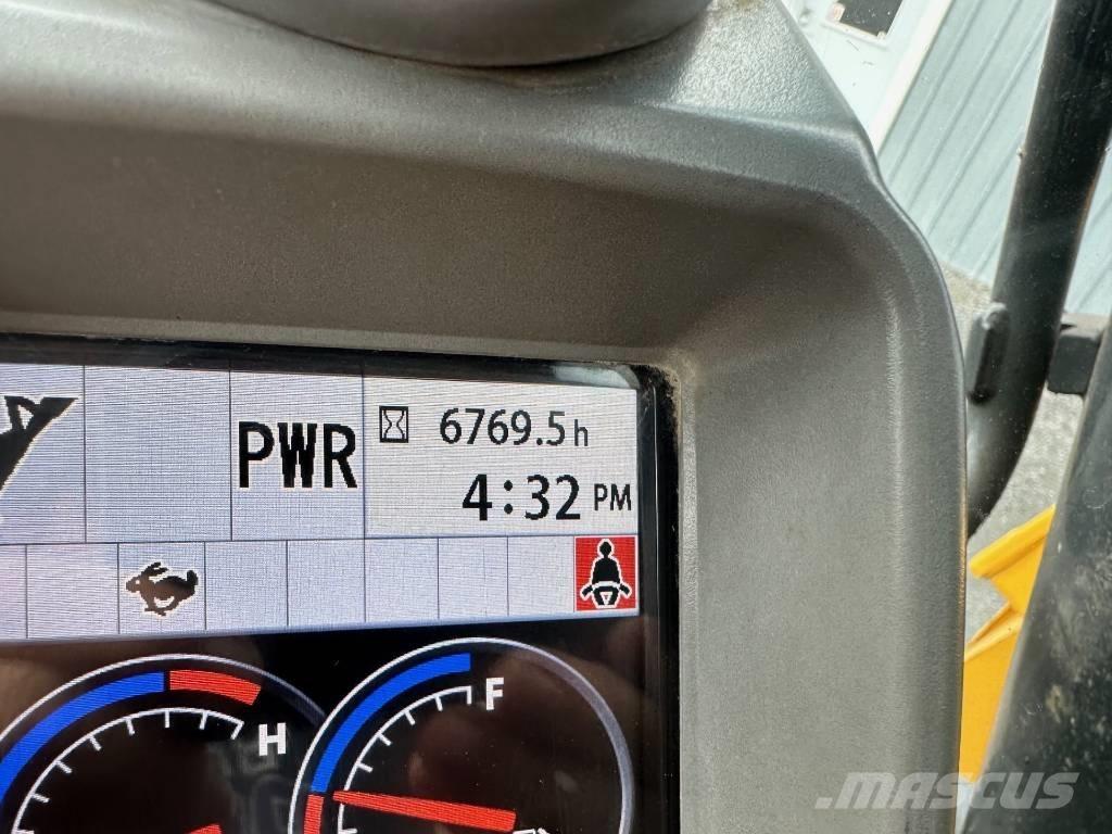 John Deere 75G Pásové rýpadlá