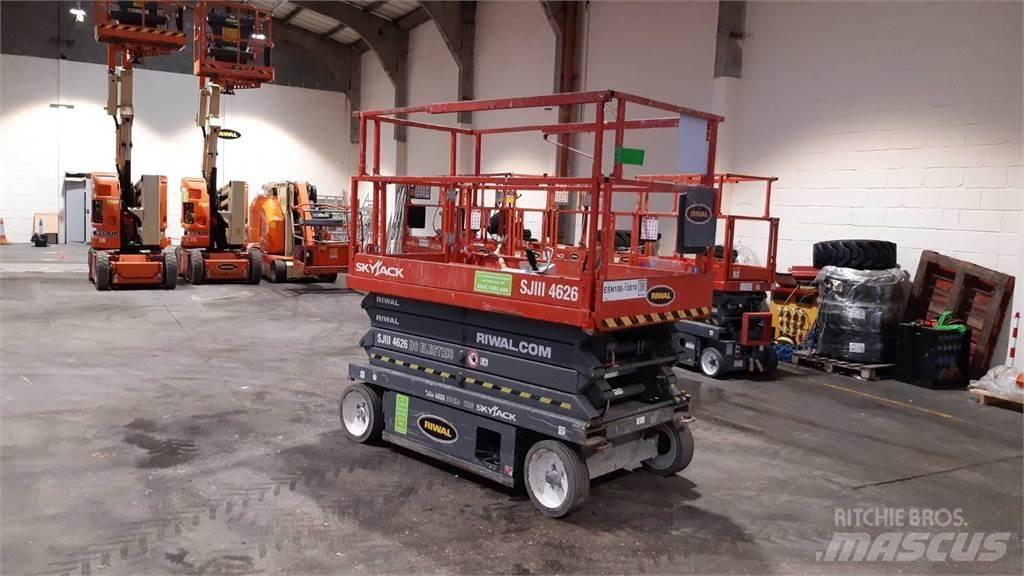SkyJack SJIII4626 Nožnicové zdvíhacie plošiny