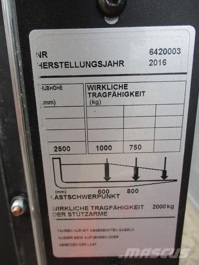 BT SPE200D Nízkozdvižný vozík s plošinou