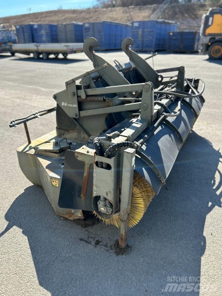 Holms PH300 Ďalšie nakladače, rýpadlá a príslušenstvo
