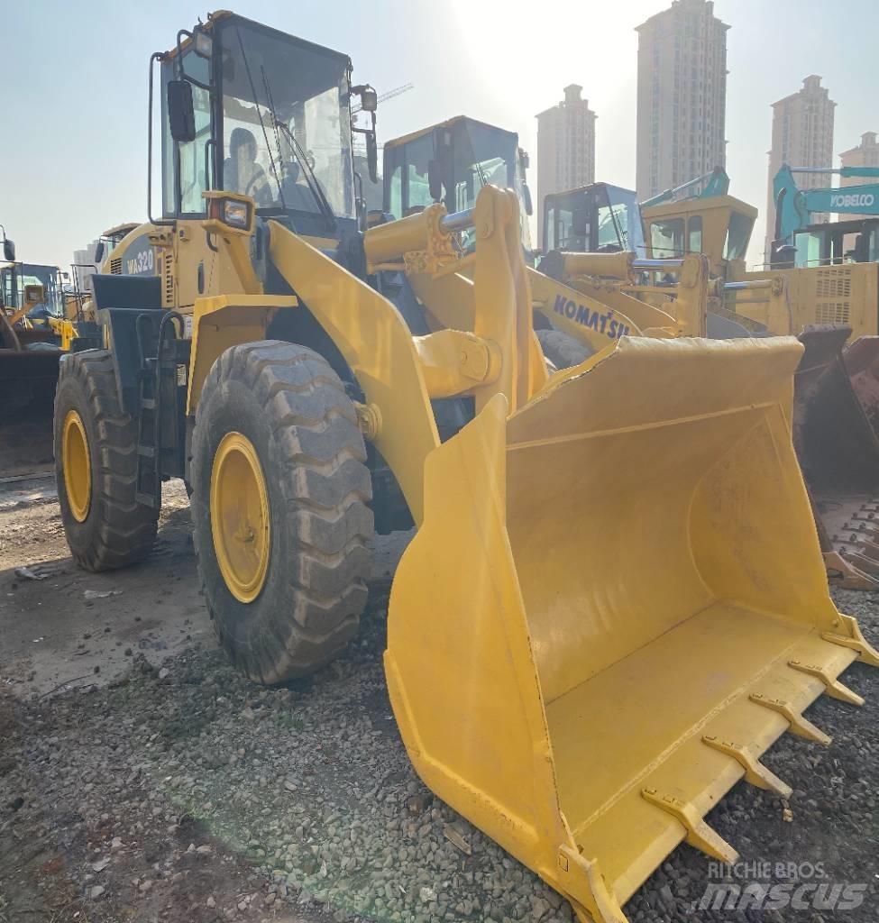 Komatsu WA 320-5 Kolesové nakladače