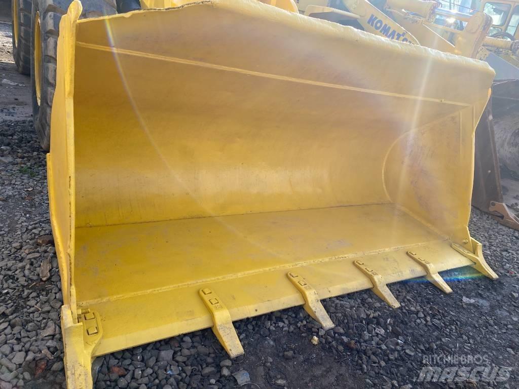 Komatsu WA 320-5 Kolesové nakladače