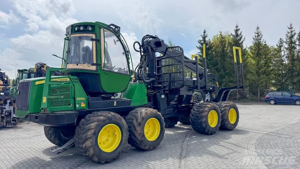 John Deere 1010 E Lesné traktory