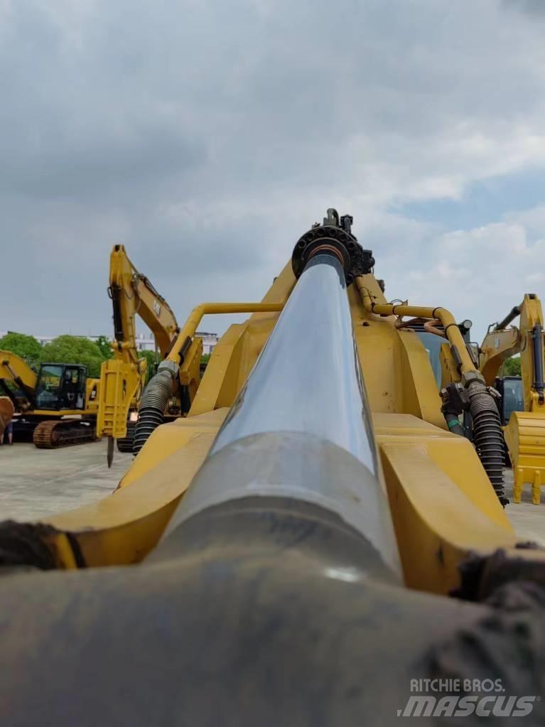 CAT 330 Pásové rýpadlá
