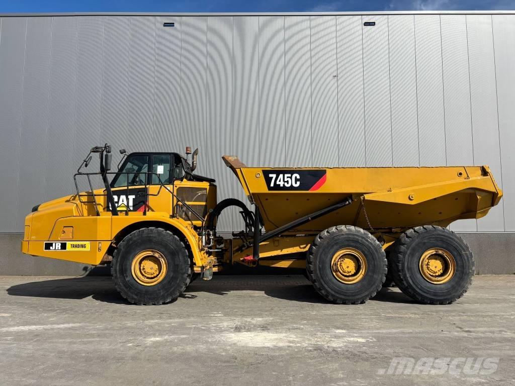 CAT 745 C Kĺbové nákladné autá