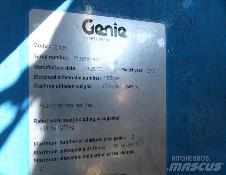 Genie Z135 Kĺbové plošiny