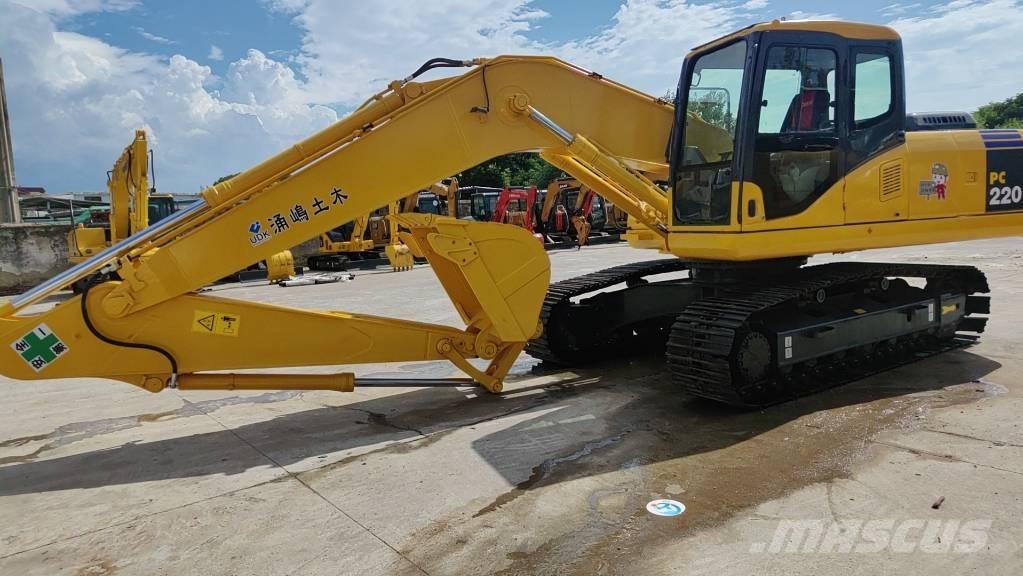 Komatsu pc220-7 Pásové rýpadlá