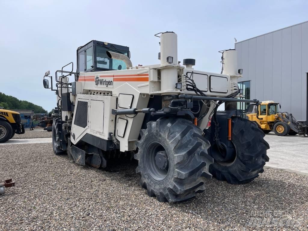 Wirtgen WR2500 Recyklovače asfaltu
