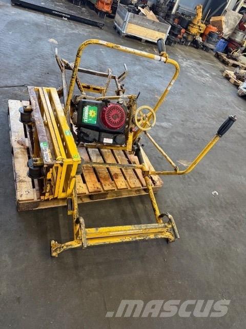 Geismar Geismar MV3 Dvojcestné rýpadlá